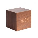 Digitalt vækkeur træ terning - Karlsson Mini Cube Dark Wood Veneer